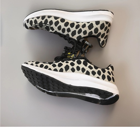 Athletic Works Snow Leopard Shoes Women Size 8.5 - Picture 8 of 11